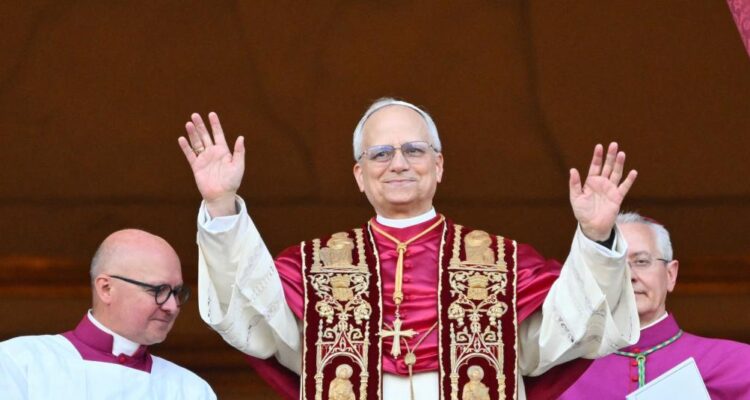 Robert Francis Prevost fue elegido nuevo papa de la Iglesia Católica: Se llamará León XIV 1 681cea35e6588