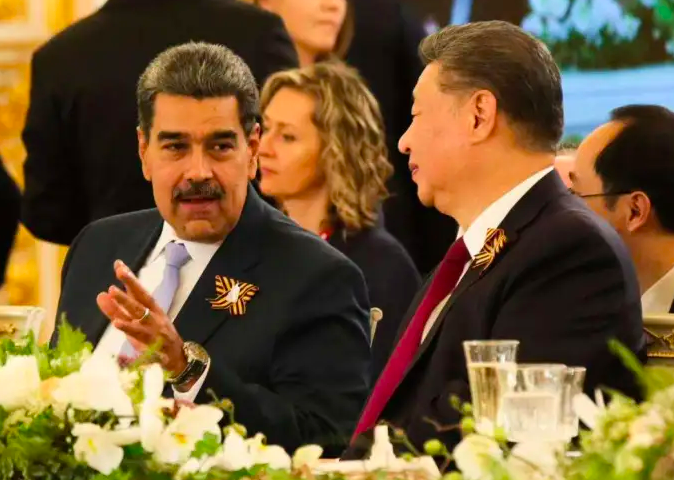El presidente Nicolás Maduro y el presidente Xi Jinping se reunieron en Rusia 2 Captura de pantalla 2025 05 10 a las 8.55.03 a. m