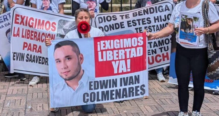 Colombianos detenidos en el país