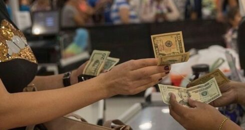Dolares