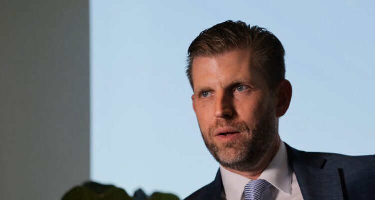 Hijo de Trump advirtió que los bancos podrían «extinguirse en 10 años» 1 eric trump criptomonedas scaled 1