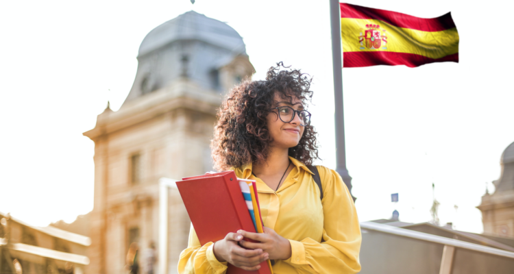 España facilitará que extranjeros puedan estudiar y trabajar simultáneamente 1 España