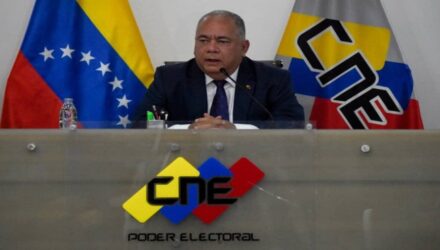 presidente del consejo nacional electoral elvis amoroso 25996