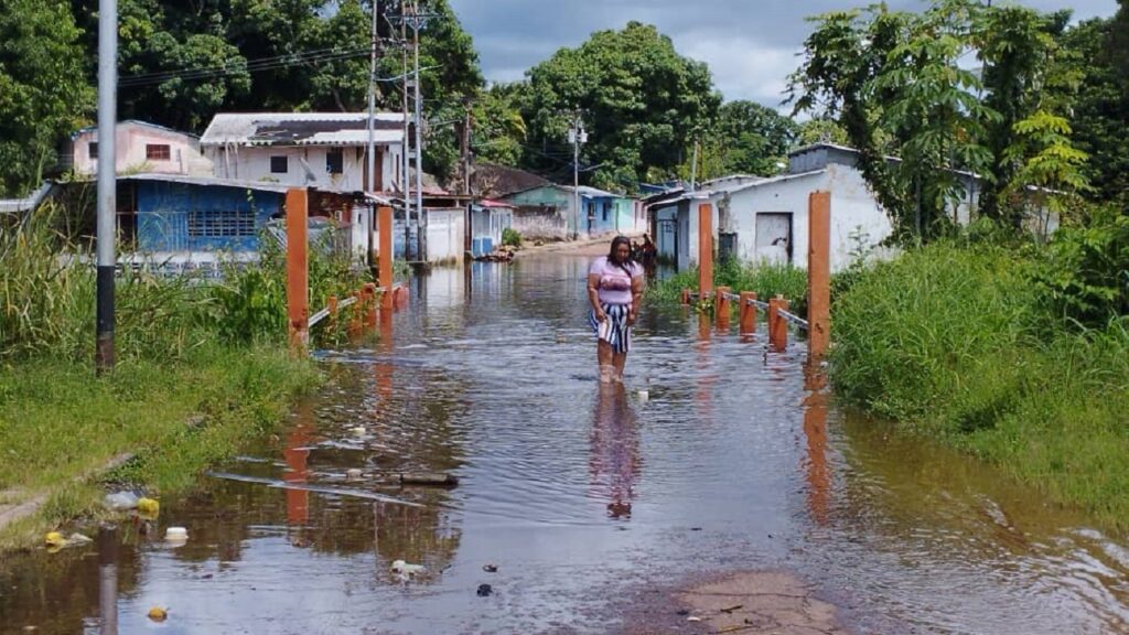 Crecida del río Orinoco causó inundaciones en Amazonas 2 Amazonas