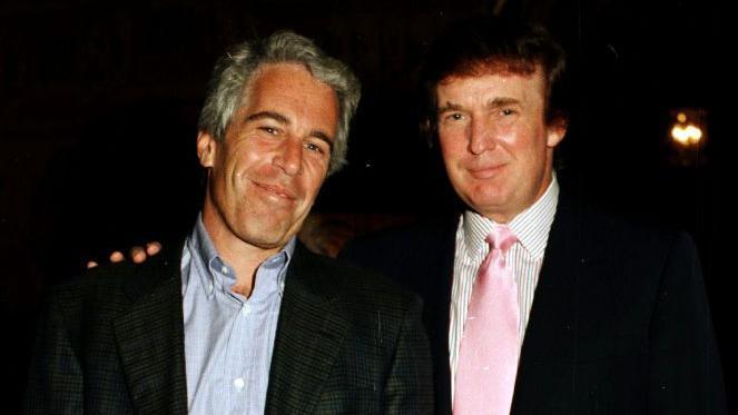 Gobierno de Trump concluyó que Epstein no tenía una lista de clientes ni fue asesinado 2 Donald-Trump-Jeffrey-Epstein