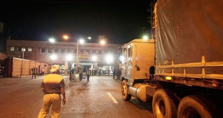 Cierre nocturno de frontera con Colombia disminuyó 50% el potencial de actividad comercial binacional 1 Frontera