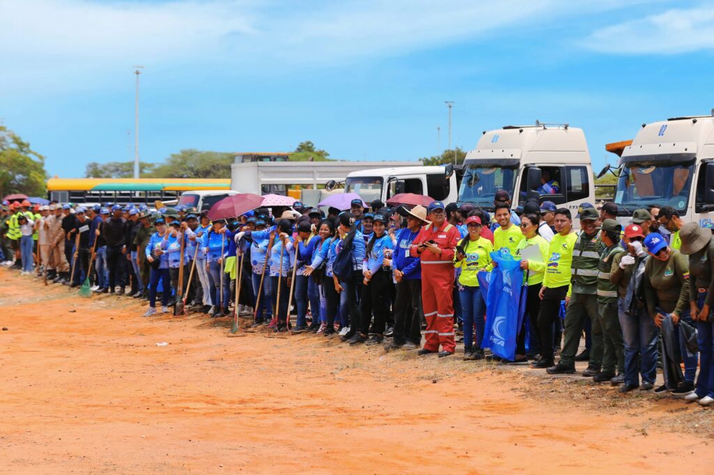 Plan Maestro para el Rescate del Lago de Maracaibo sensibilizó a población sobre su preservación para las generaciones presentes y futuras 3 PHOTO 2025 07 24 12 32 34 1