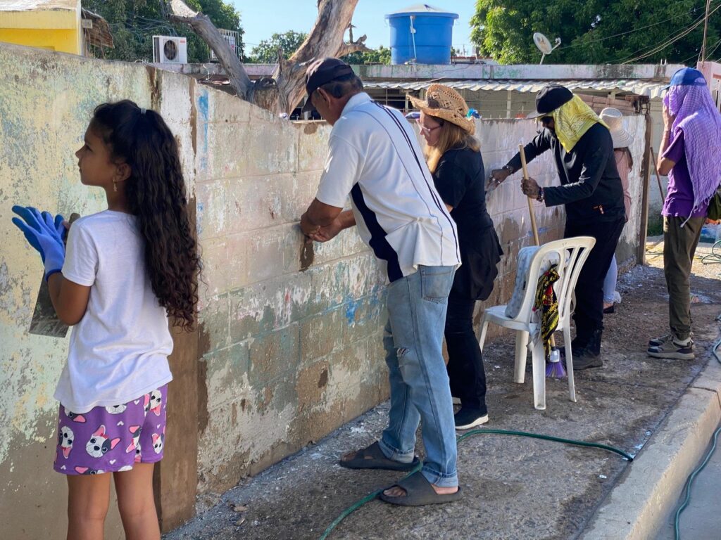 «Los 18 comunitarios»: Impacto de la exposición colectiva muralista en la comunidad 5 PHOTO 2025 07 28 08 07 15 2