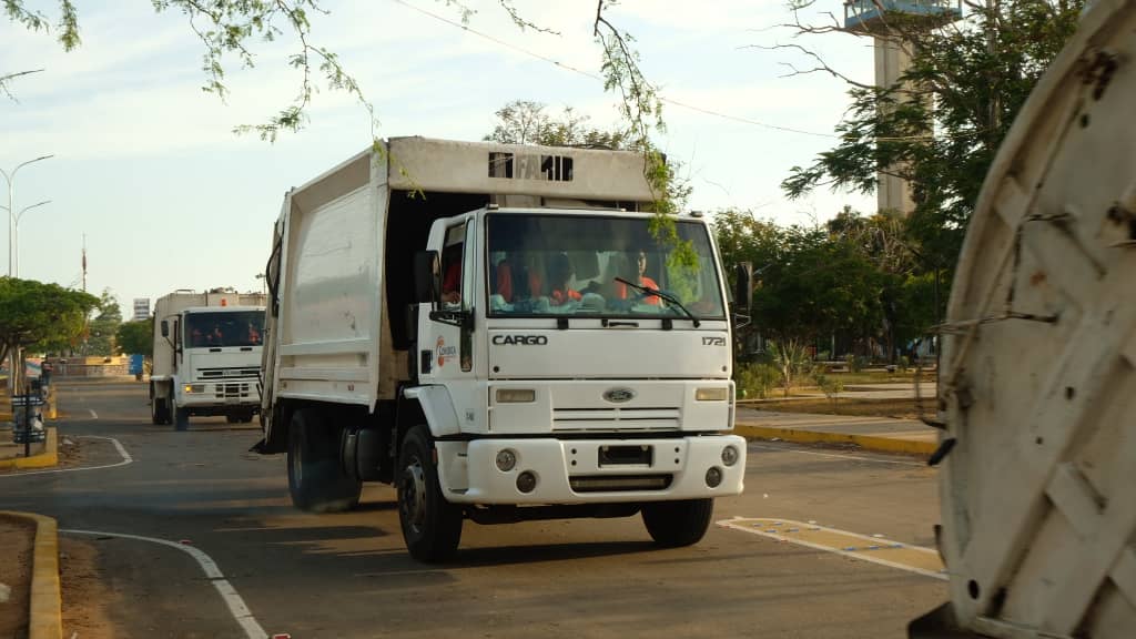 ¡La esperanza ya se hace realidad! Comenzaron a llegar camiones recolectores, y con mas de 2.000 salserines y 6.000 contenedores arrancan con el plan de recolección de basura anunció Di Martino 3 PHOTO 2025 07 31 10 29 05