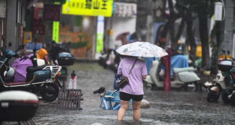 Tifón Wipha tocó tierra en el sur de China y obliga a evacuar a más de 660.000 personas 1 Tifón Wipha