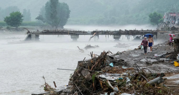 Ocho muertos y 18 desaparecidos por fuertes lluvias en China 1 China- Lluvia