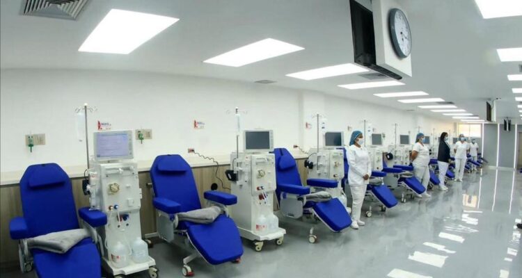 Plan Cayapa de la Salud llegó a Mara con la instalación de equipos para Unidad de Diálisis 1 WhatsApp Image 2025 07 03 at 11.45.32 AM 1