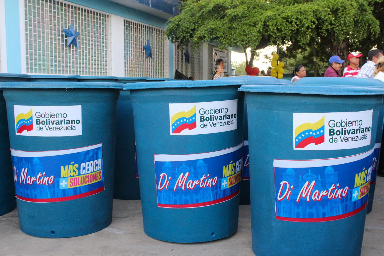 Di Martino entregó financiamiento para embaulamiento de cañada y 120 tanques de agua 3 WhatsApp Image 2025 07 20 at 3.40.19 PM 1