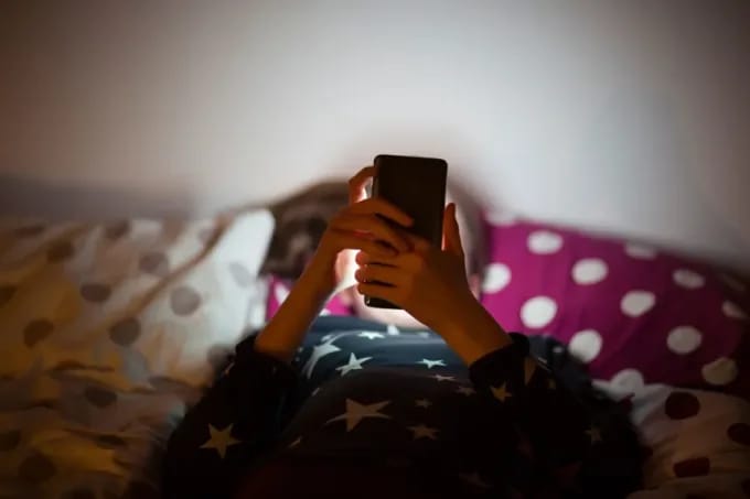 Estos son los peligros de los smartphones en niños menores de 16 años 2 smartphones