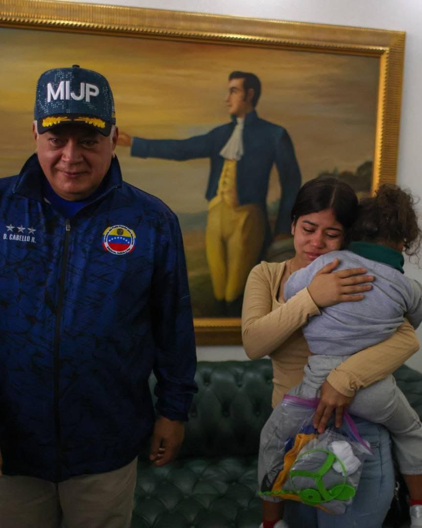 Gobierno Bolivariano rescata nuevo grupo de niños retenidos en EE.UU. 2 WhatsApp Image 2025 07 28 at 11.12.35 AM 1