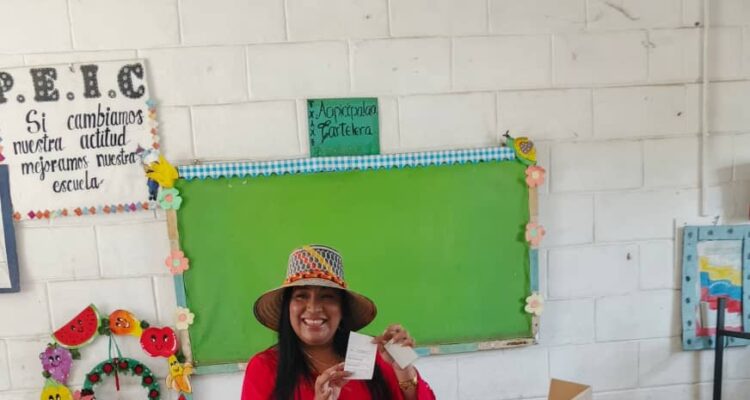 Diputada Arly González: «Los Pueblos Indígenas del Zulia salieron a votar masivamente» 1 Arly González