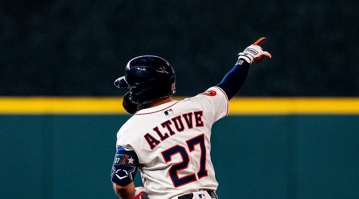 Jose Altuve se fue de 4-4 con jonrón y tres remontadas 1 WhatsApp Image 2025 07 31 at 11.22.52 AM