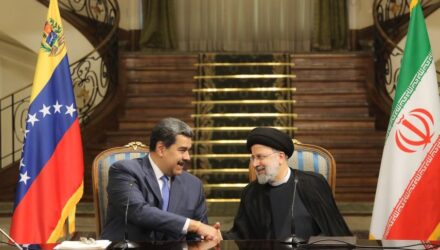nicolas maduro junto al irani ebrahim raisi