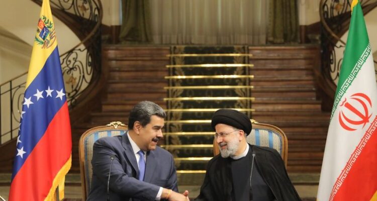 Venezuela e Irán manifiestan la voluntad de profundizar la colaboración en seis sectores 1 nicolas maduro junto al irani ebrahim raisi