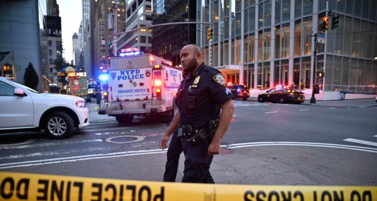 Terrorífico tiroteo en un club nocturno en Nueva York dejó tres muertos y nueve heridos 1 tiroteo
