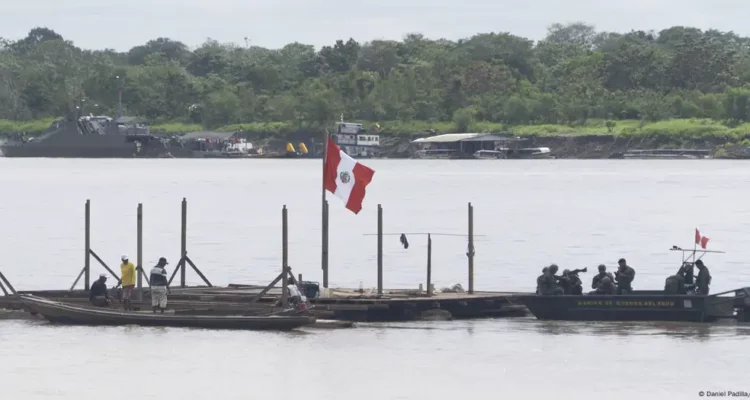 Perú expulsó a dos topógrafos colombianos detenidos en isla en disputa 1 Perú