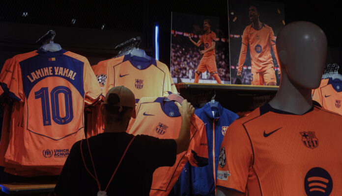 Barcelona presenta su tercera equipación: un homenaje al «sextete» de 2009 1 equipación