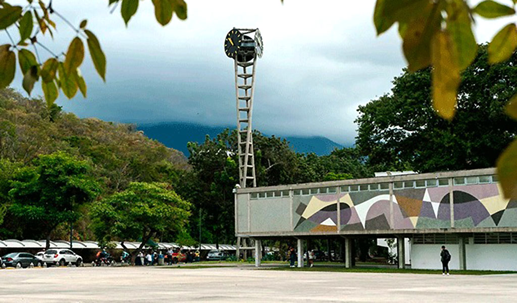 APUCV: profesores universitarios en Venezuela ganan entre 1 o 4 dólares al mes 2 APUCV