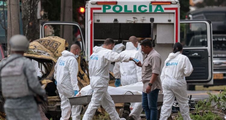 Subió a 20 la cifra de muertos en Colombia tras atentados 1 Atentado