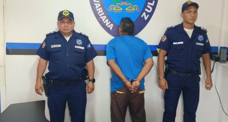 Detuvieron a falso teniente que extorsionaba a los comerciantes en Las Pulgas 1 Falso teniente