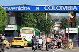 Más de 100 venezolanos cruzan a diario la frontera hacia Colombia rumbo a otros países 2 Frontera