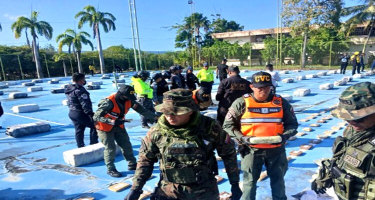 Privados de libertad 8 sujetos capturados con 3 mil kilos de droga en Falcón 1 drogas