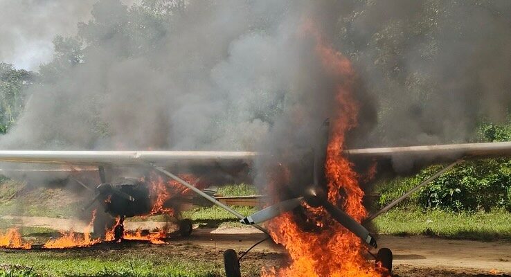 Fanb destruyó aeronaves en un laboratorio de drogas en Apure 1 fanb