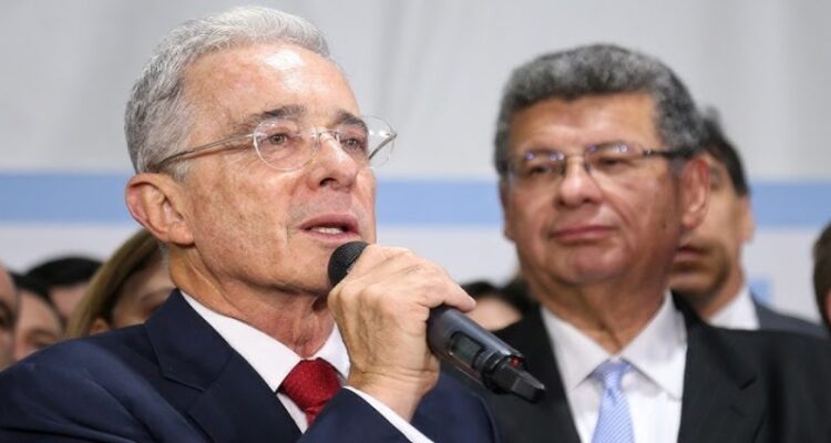 Defensa de Uribe radicó tutela para pedir su libertad condicional mientras se resuelve apelación 1 Uribe