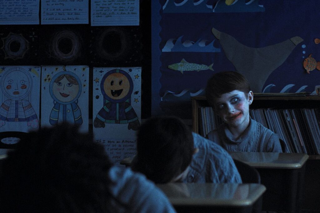 Ocho de las mejores películas de lo que va de 2025 según la BBC 2 Weapons creepy kid