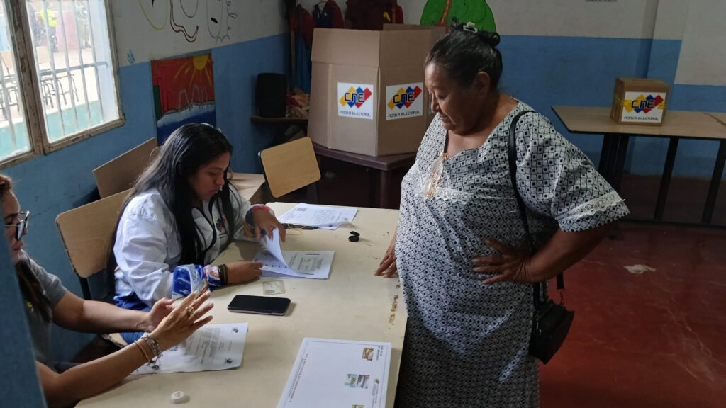 En elecciones para concejalía indígena de Maracaibo resultaron ganadores Agler Fernández y Dario Castillo 4 WhatsApp Image 2025 08 04 at 1.34.24 PM 2
