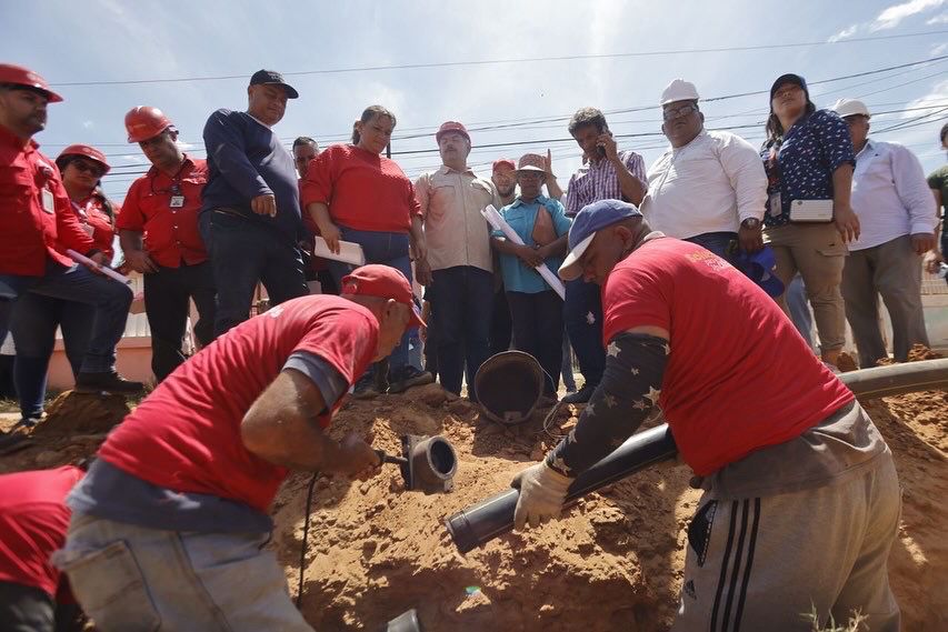 Asfaltado, gasificación y colector: Gobernador Caldera inicia la semana con atención a los servicios públicos 2 WhatsApp Image 2025 08 04 at 4.15.15 PM