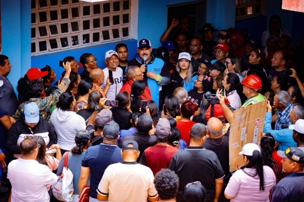 El Gobernador Luis Caldera inicia plan para la rehabilitación de 54 escuelas 2 escuelas
