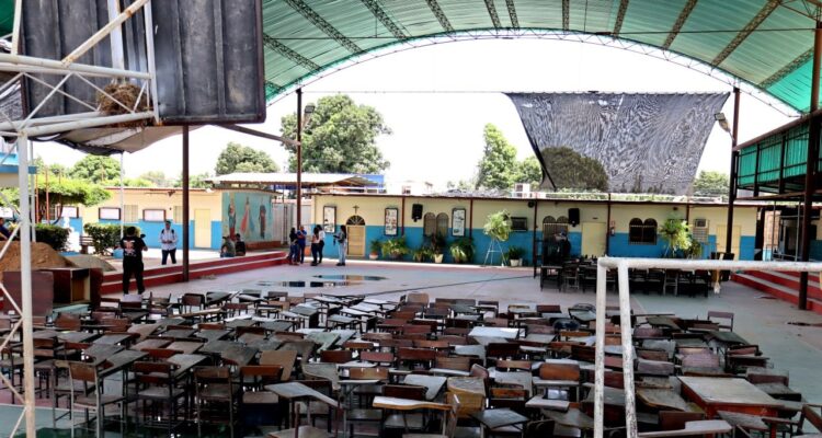 Alcalde Héctor Soto apoyará a las Bricomiles para continuar restaurando escuelas en San Francisco 1 Héctor Soto