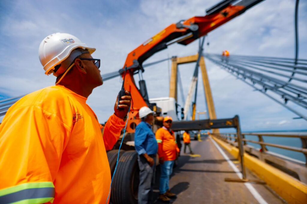 Plan de mantenimiento mayor del Puente Sobre el Lago de Maracaibo comenzó con el reemplazo de 14 guayas 3 guayas