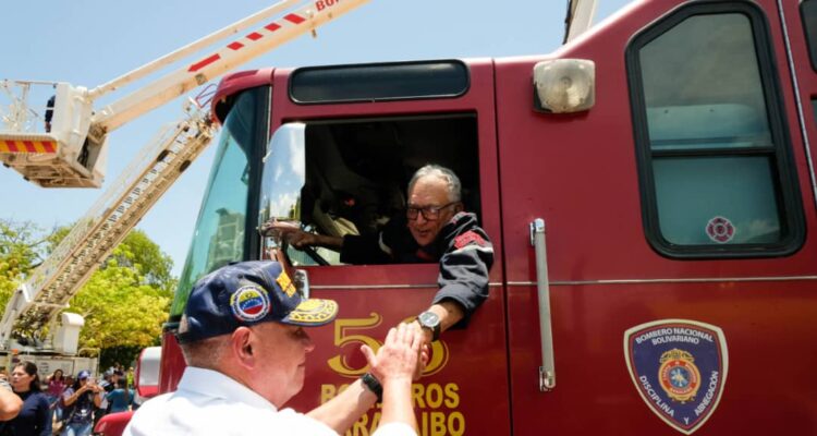 Alcalde Gian Carlo Di Martino entregó ambulancias al Cuerpo de Bomberos de Maracaibo 1 Di Martino