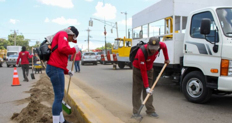 Alcaldía de Maracaibo inició saneamiento y recuperación del oeste de Maracaibo 1 Alcaldía