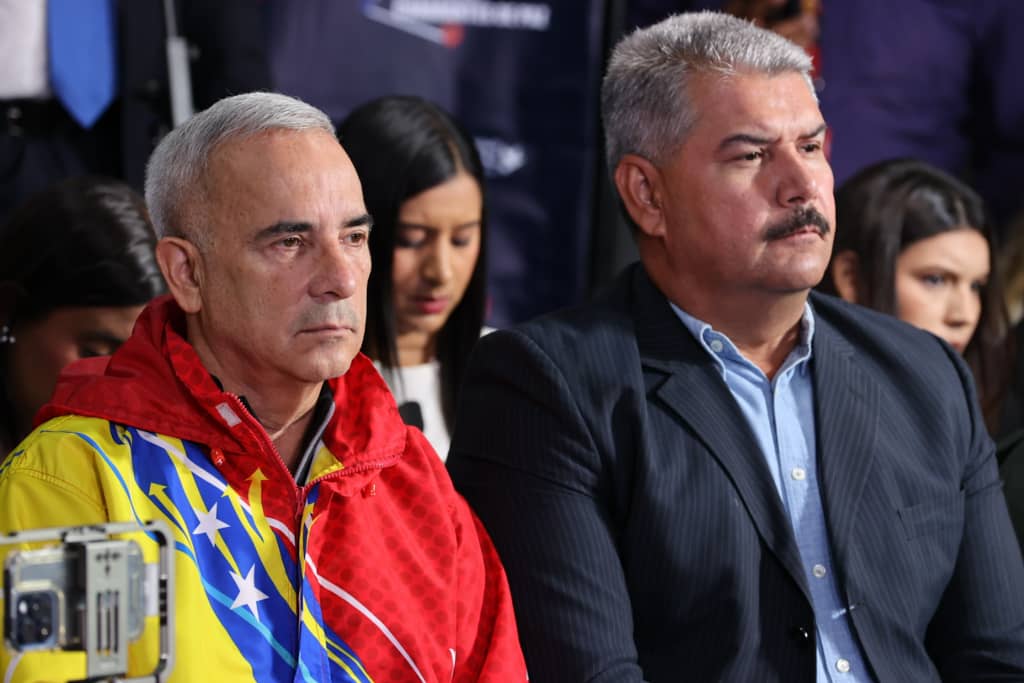 Diosdado Cabello: «FANB, PNB y pueblo se fusionan en un cuerpo orgánico para resguardar fronteras venezolanas» 3 WhatsApp Image 2025 08 25 at 12.54.48 PM 1