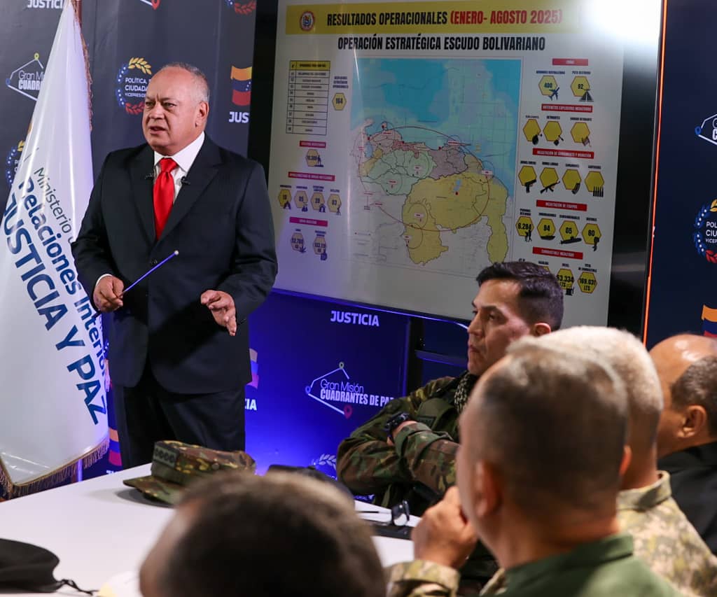 Diosdado Cabello: «FANB, PNB y pueblo se fusionan en un cuerpo orgánico para resguardar fronteras venezolanas» 4 WhatsApp Image 2025 08 25 at 12.54.48 PM 2