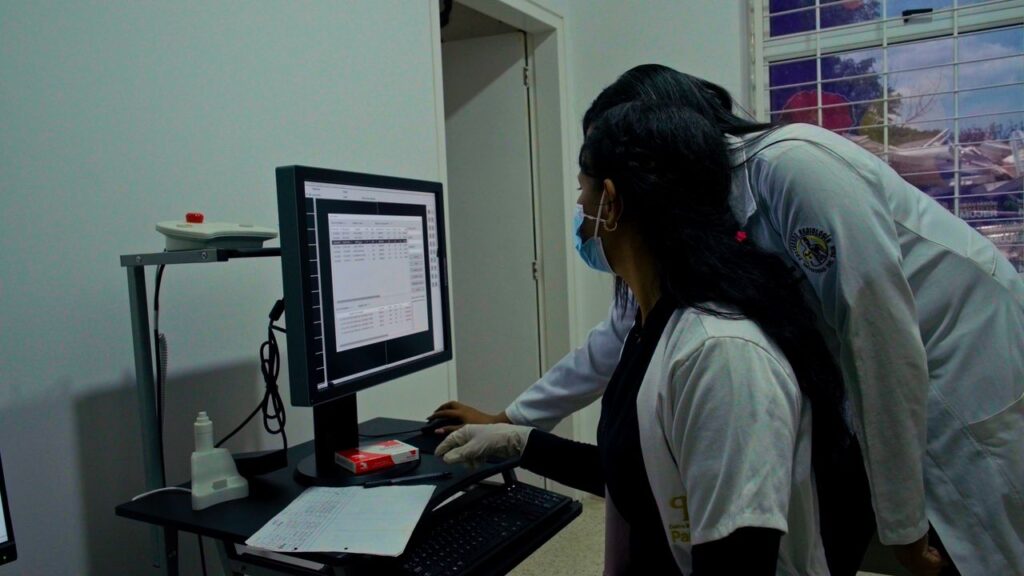 Realizaron estudios clínicos a más de 200 pacientes oncológicas a través del Plan Cayapa de la Salud 2 WhatsApp Image 2025 08 26 at 10.16.42 AM 1