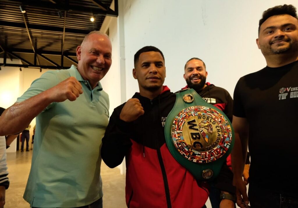 Alcalde Di Martino: «Campeón Mundial de boxeo Cañizales defenderá su título en Maracaibo» 2 WhatsApp Image 2025 08 26 at 10.32.21 AM