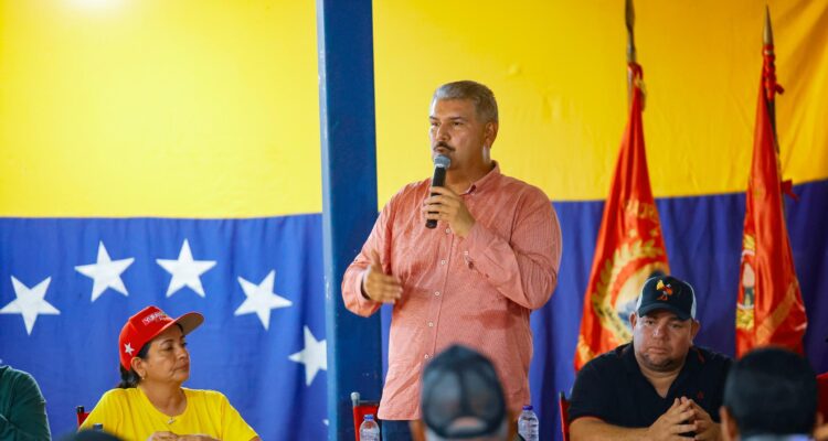 Gobernador Caldera se reunió con circuitos comunales de Valmore Rodríguez para cerrar ciclo de proyectos 1 Caldera
