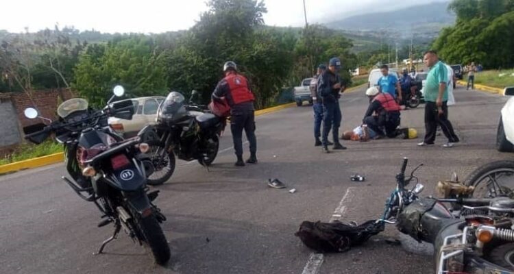 Venezuela registró 145 muertes en marzo por accidentes de tránsito: 69 eran motorizados 1 Accidente