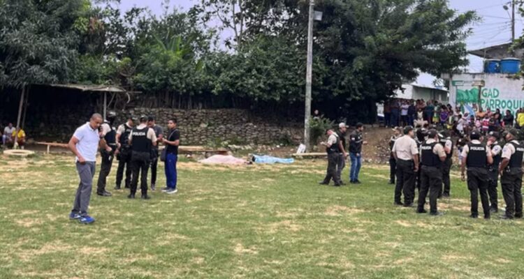 Ecuador: Hombres armados irrumpieron en un partido de fútbol y mataron a tres personas 1 Ecuador