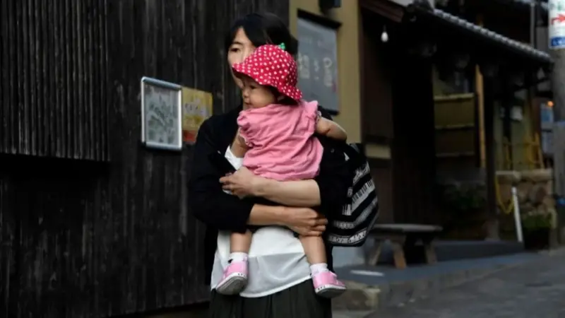 En un año Japón perdió casi un millón de habitantes 2 image 61