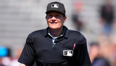 Mujer umpire